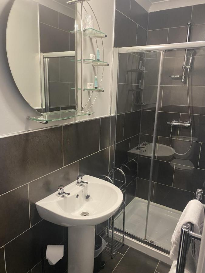 Jeffersons Hotel & Serviced Apartments (Adults Only) Barrow-in-Furness Extérieur photo
