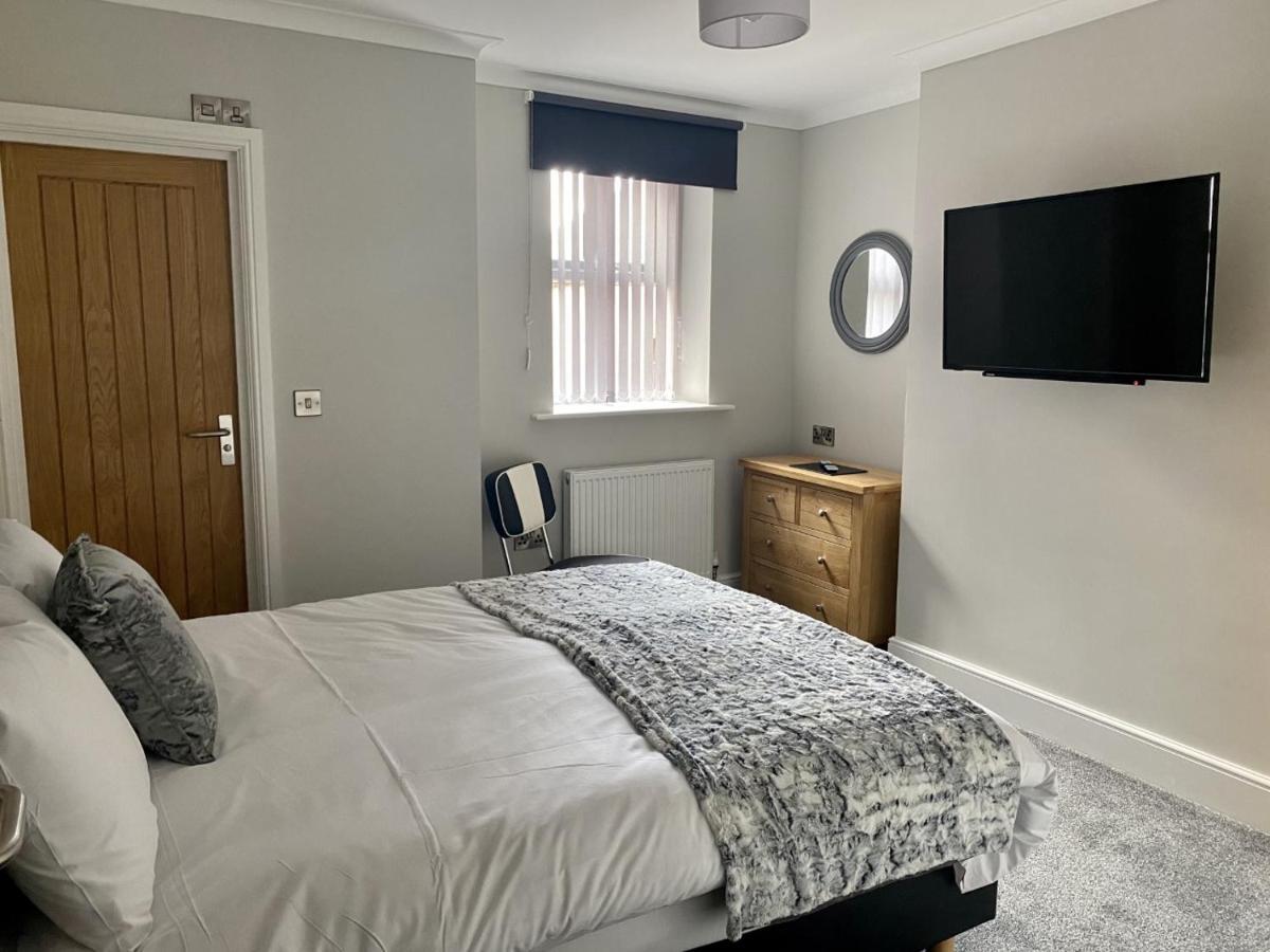 Jeffersons Hotel & Serviced Apartments (Adults Only) Barrow-in-Furness Extérieur photo