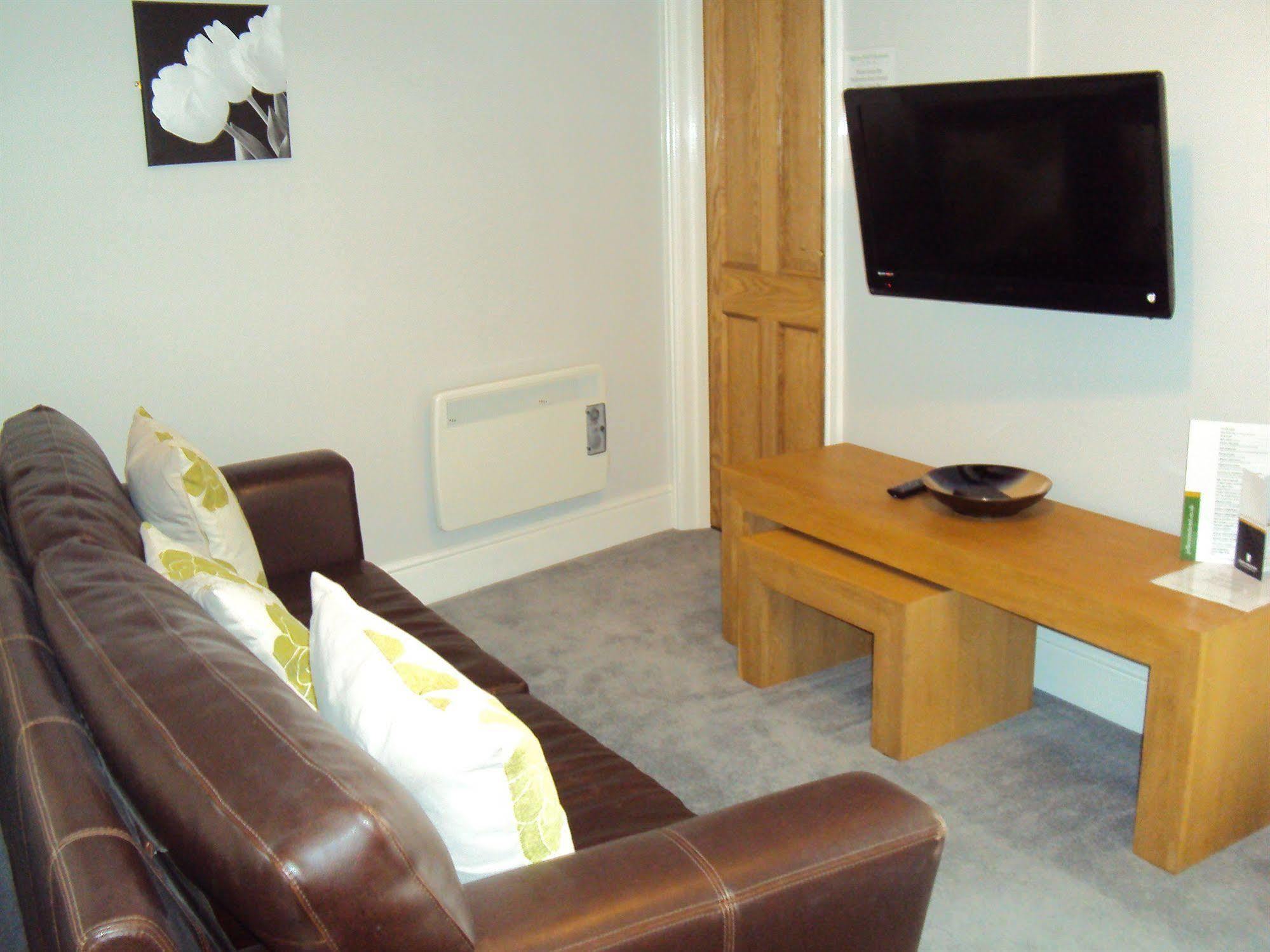 Jeffersons Hotel & Serviced Apartments (Adults Only) Barrow-in-Furness Extérieur photo