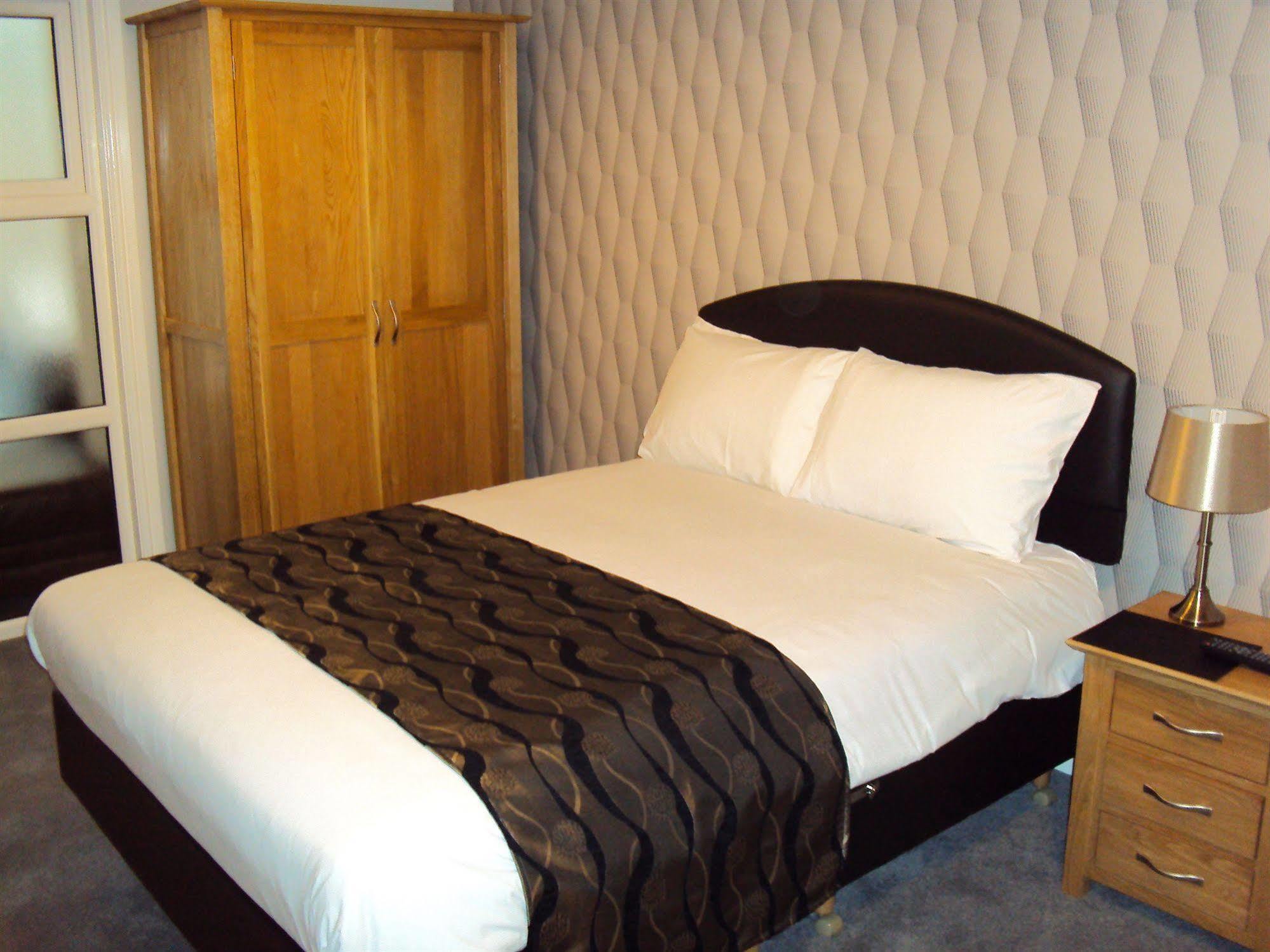 Jeffersons Hotel & Serviced Apartments (Adults Only) Barrow-in-Furness Extérieur photo